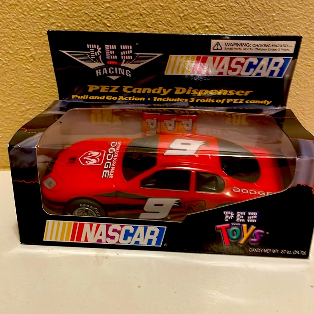 #9 Dodge NASCAR PEZ candy dispenser. Never opened.